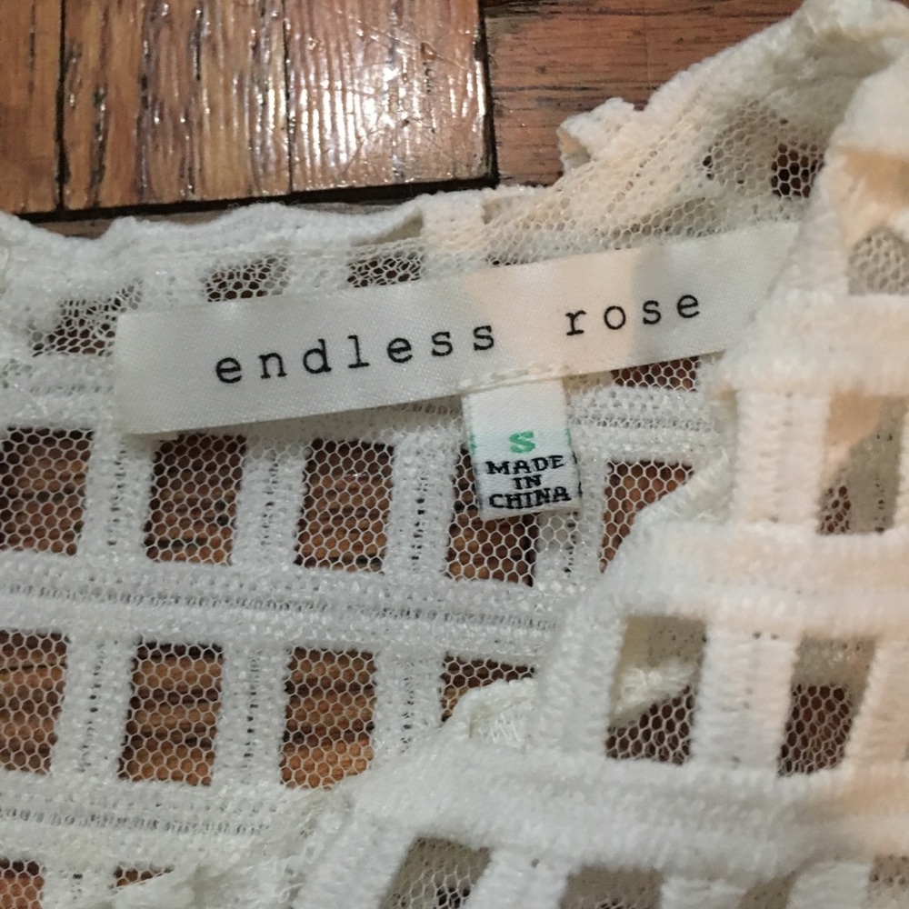 Endless Rose White Cutout Sleeveless Flower Top 🌹 - Picture 6 of 7